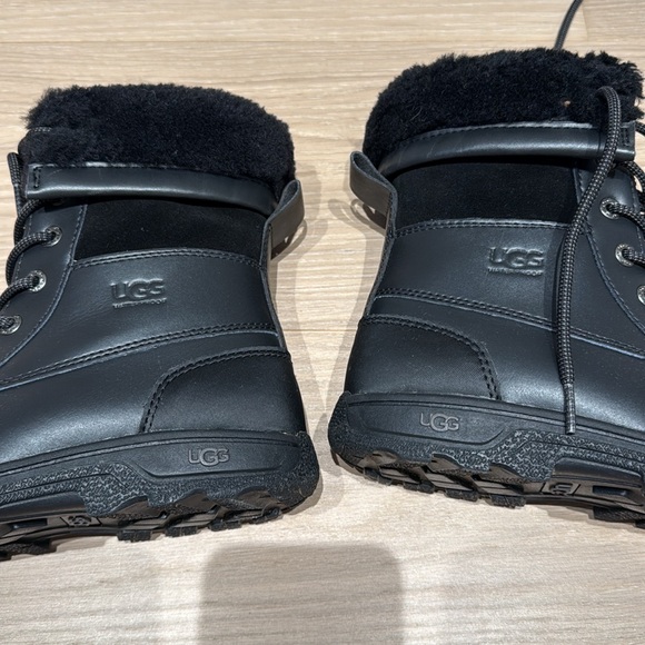 UGG kids boys girls Black Lace-Up Winter Boots Size 3. EU 35 - Picture 9 of 11